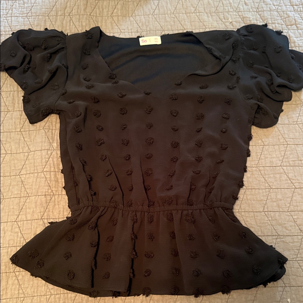SO Black Textured Puff Sleeve Blouse